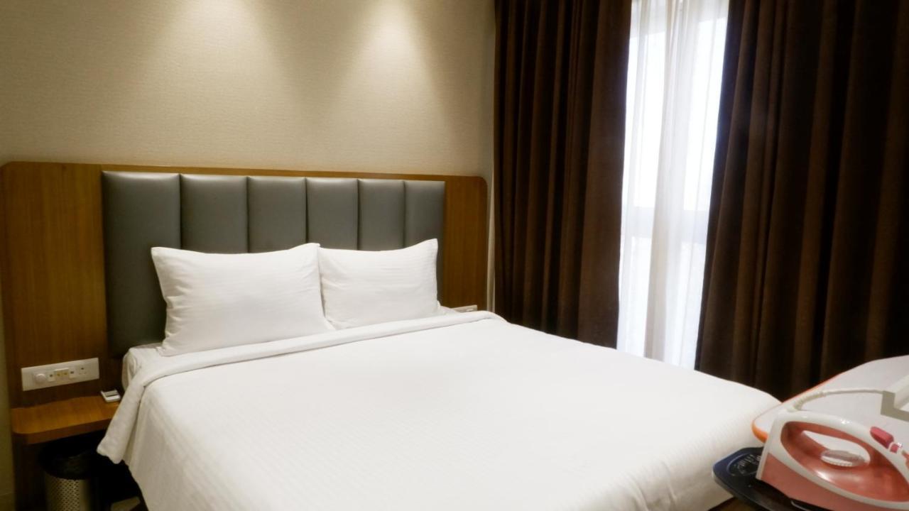 Relohomes Serviced Apartment มุมไบ ภายนอก รูปภาพ